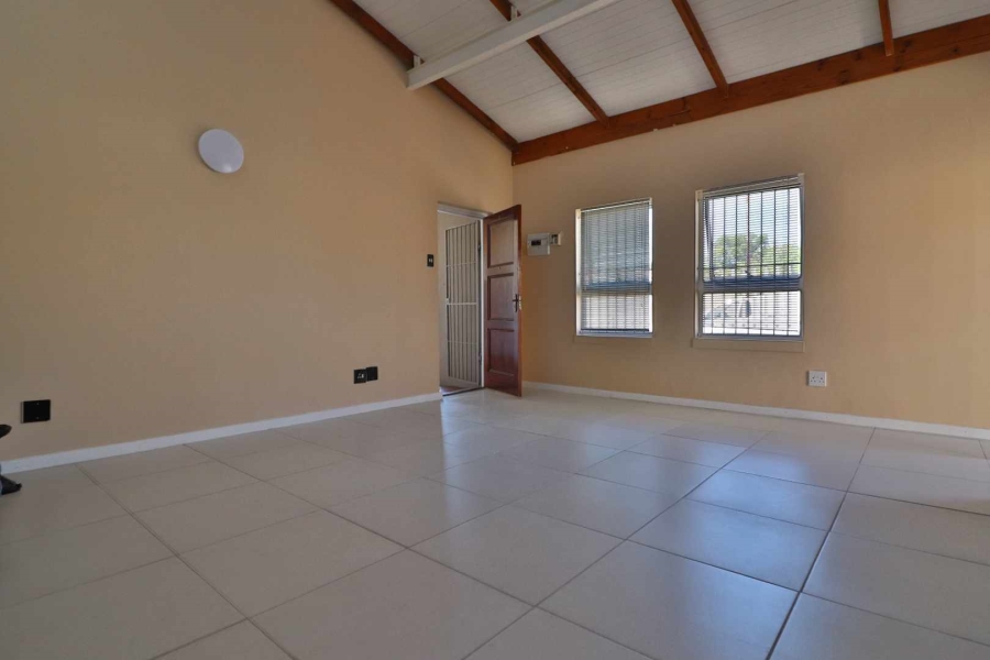2 Bedroom Property for Sale in Maitland Western Cape